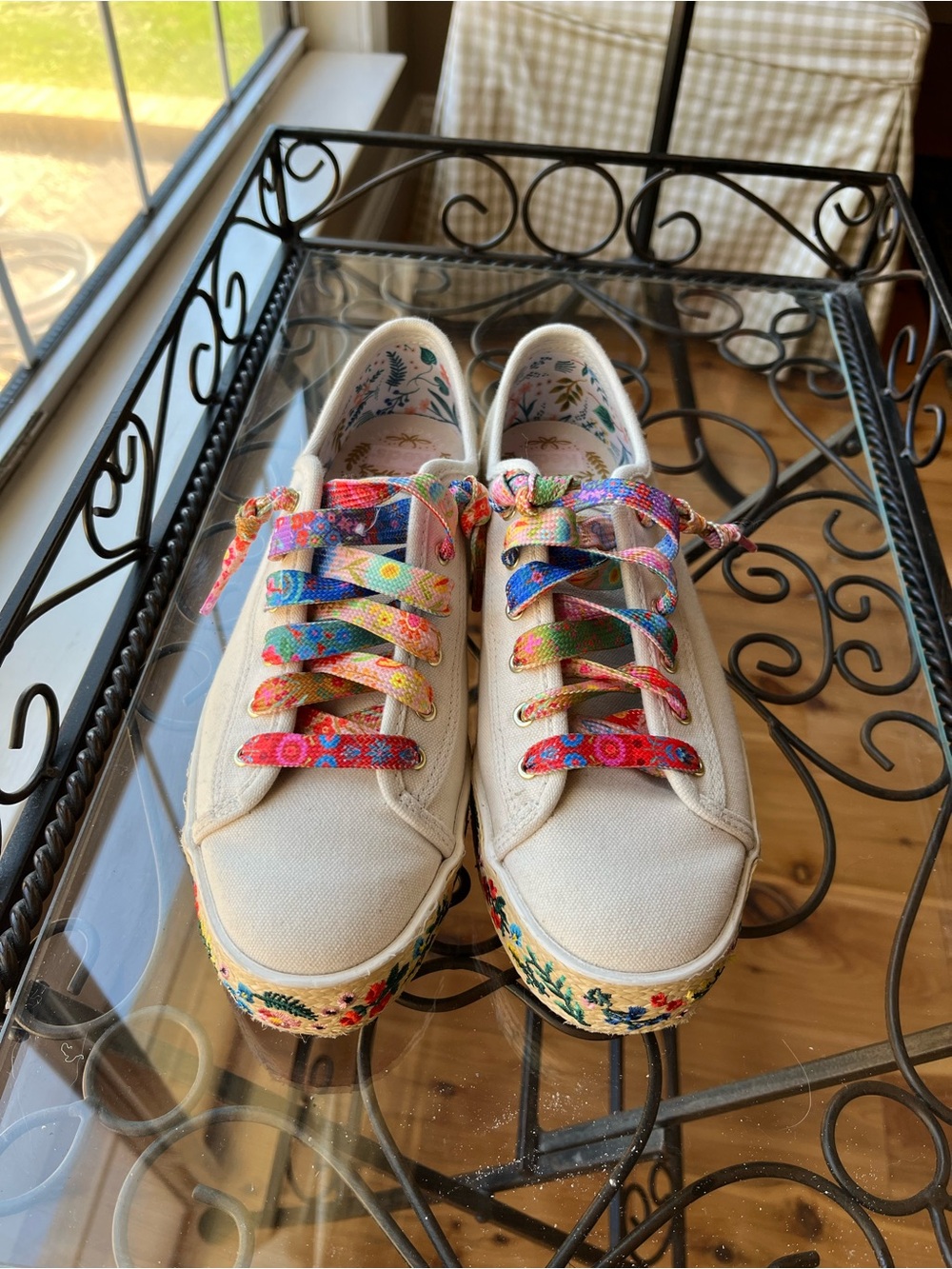 Canvas Platform Sneakers with Multicolor Floral Laces